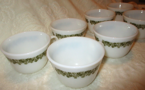 Vintage~Pyrex~Tazze da caffè piatte~Modello floreale fiori primaverili~7 q.~1970 - Foto 3 di 15