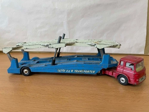 Vintage 1960s Die-cast Corgi Majors No: 1105 Carrimore Car Transporter. Toy.