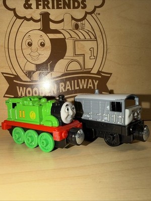 OLIVER & TOAD THOMAS FRIENDS TRAIN Diecast TAKE N PLAY ALONG GWR #11 2013
