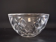 Sasaki Lead Crystal Cut Glass Bowl – Leaf Cut Pattern – Japan