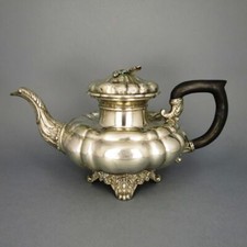 Antike Biedermeier Teekanne in Silber aus Berlin um 1840