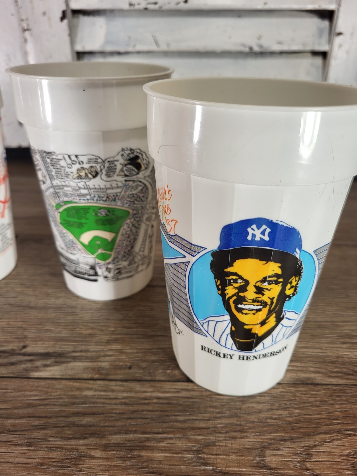 Lot of 4 NY NEW YORK YANKEES 1989 PROMOTIONAL DATES PLASTIC CUPS