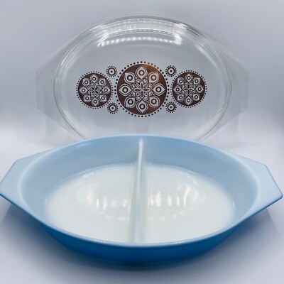Pyrex Vintage 60s Royal Blue Divided Casserole Gold Medallion Lid 1.5 Quart USA