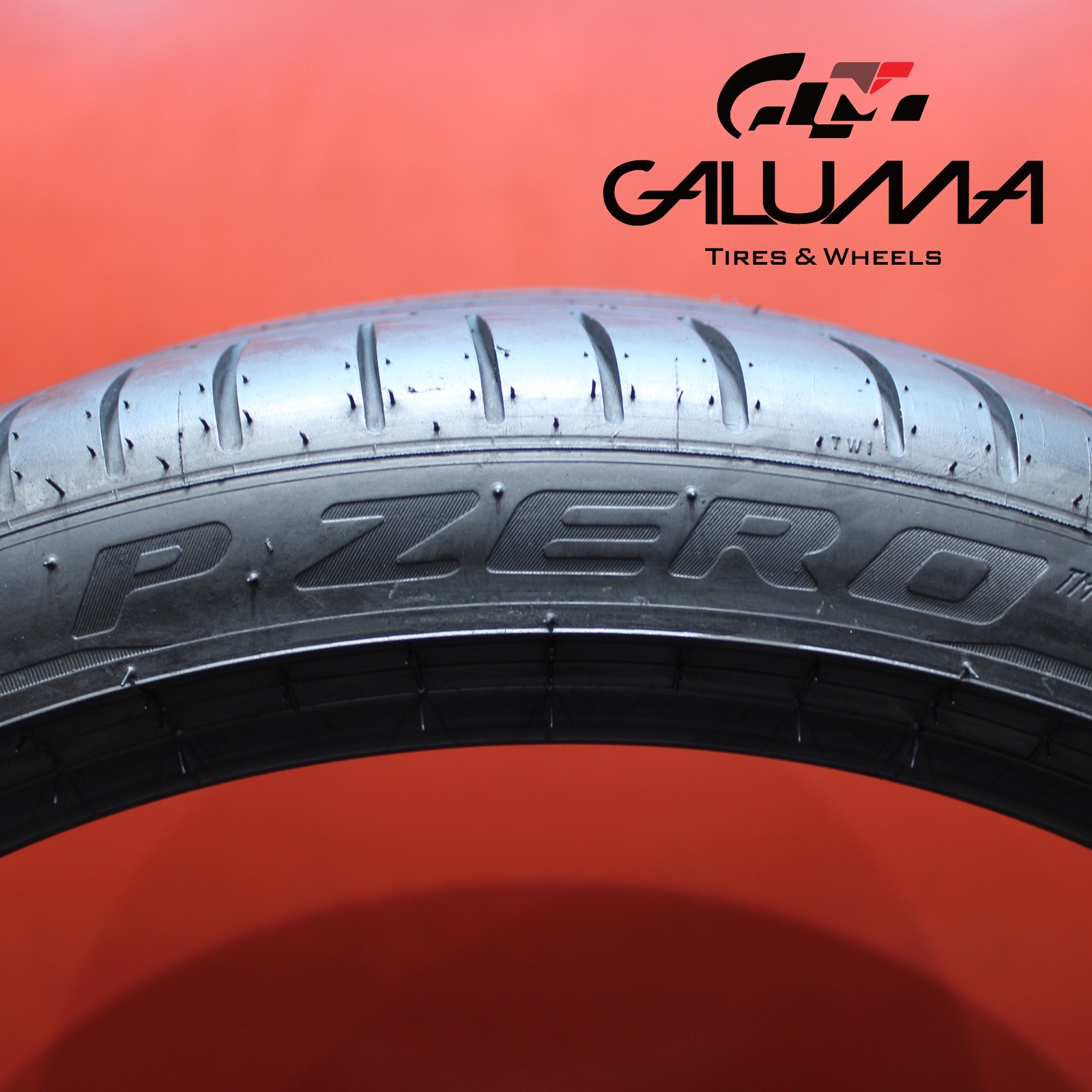 2X Tires Pirelli P Zero PZ4 315/30/22 315/30R22 3153022 107Y BENTLEY #66578