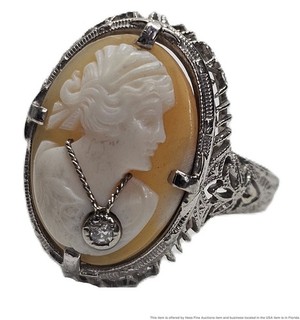 Gorgeous Antique Not Reproduction 18k Gold Filigree Diamond Cameo Ring Vintage