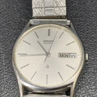 Vintage Seiko Quartz 7123-7090 Day Date Men’s Watch Parts Repair Not Running