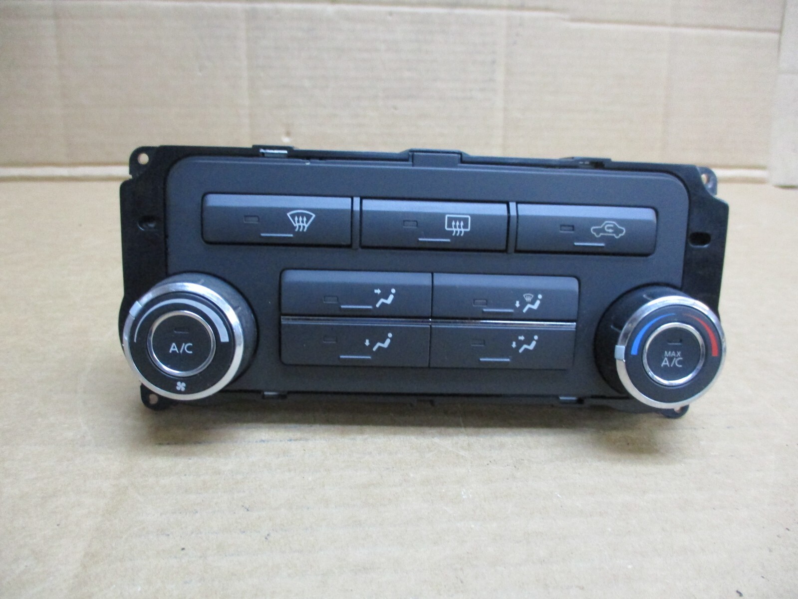 08 09 10 11 Nissan Titan Temperature Climate Control A/C Heat 27510zr10a