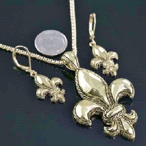 lis Necklace and Earrings Set 