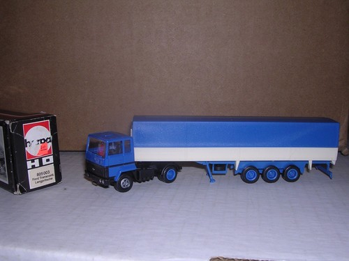 HERPA #805003 Ford cabina transcon con remolque cubierto de tres ejes "azul" escala H.O. 1/87 | Zustand: New