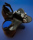 Reaction  Kenneth Cole Girls Size 1. Dressy Sandal Pearl Embellish Mint Condi — photo 2