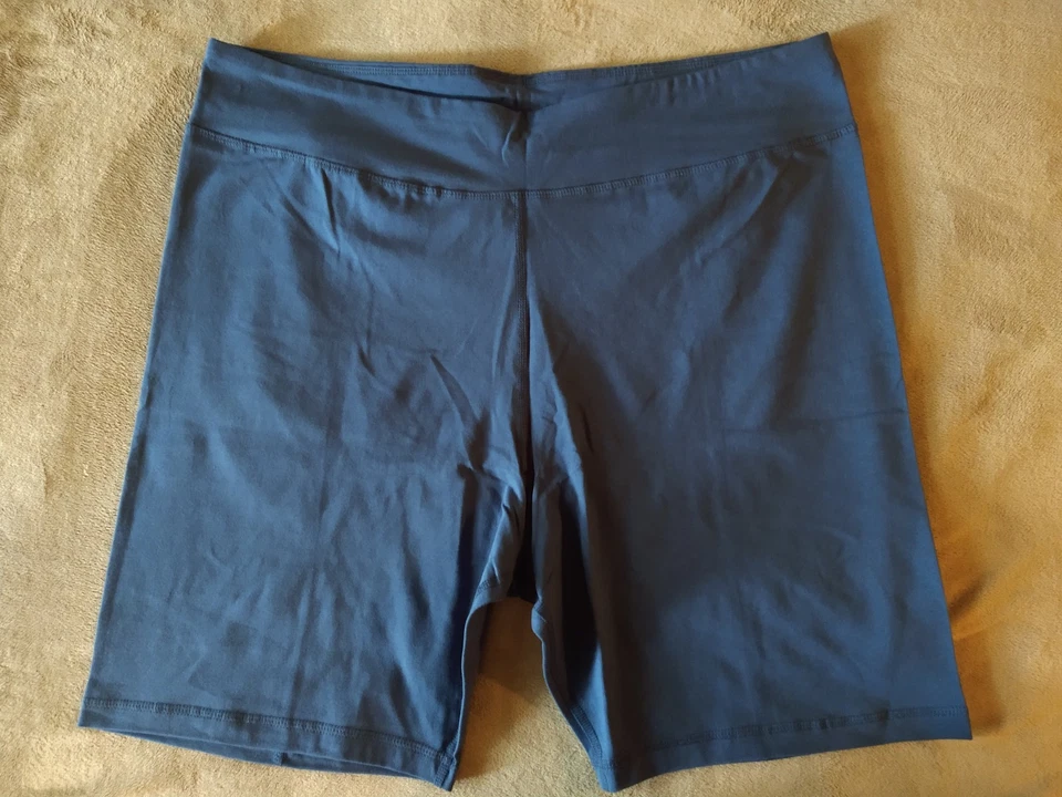 Lot Of 5 Athletic Works Shorts Women's Blue Compression Yoga Shorts Fitness - Image 3 of 4