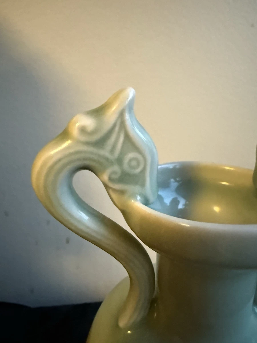 VINTAGE CELADON PORCELAIN CHINESE VASE 