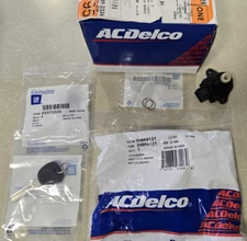 NOS Original  ~ ACDelco GM OEM Part # 23240429 Complete Ignition Key Kit in Box
