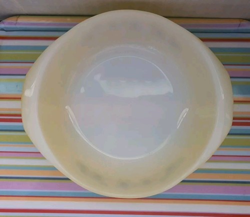 Vintage Agee Yellow Flannel Flower Casserole Pyrex Australia 26cm - Picture 13 of 13