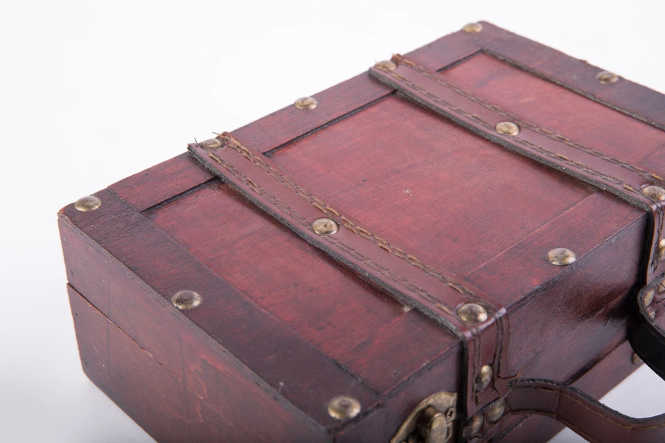 New Antique Style Small Wooden Suitcase With Leather Straps and Handle - Image 4 of 4