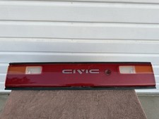 1990 - 1991 Honda Civic Sedan Rear Center Tail Light Panel Garnish Assembly Oem