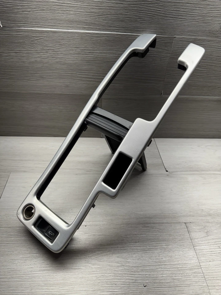 OEM 2006-2010 Volvo C70 2.5L Consola Portavasos Panel Borde Foto 4 de 4