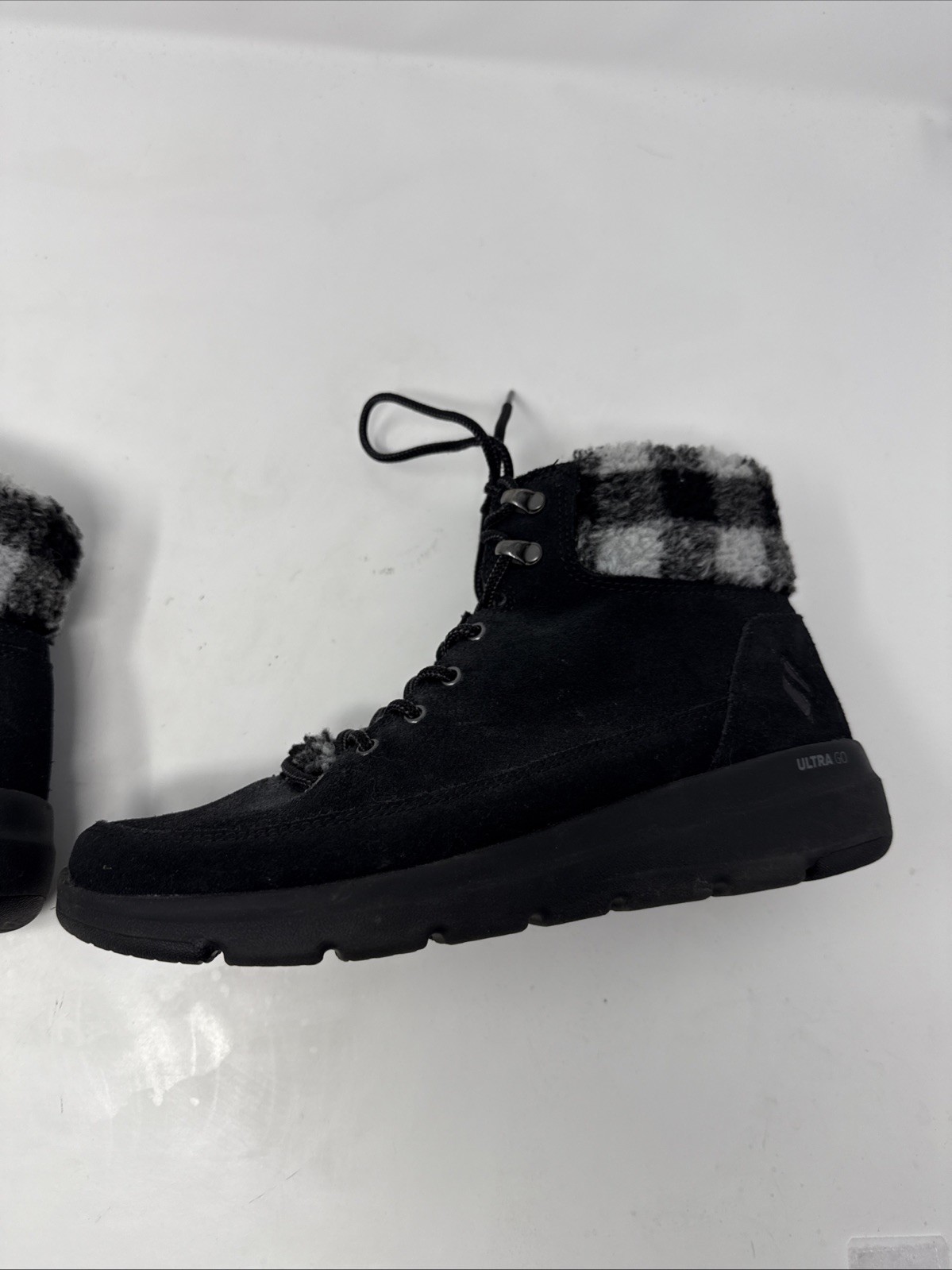 Skechers Glacial Ultra Go Black Gray Lined Ankle Boots 144166 Women Size 9