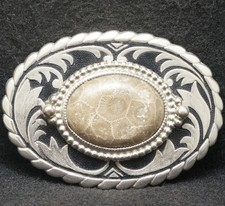 XA09143 VINTAGE 1970s GRAY STONE FLORAL NATURE ARTWORK UNISEX BELT BUCKLE