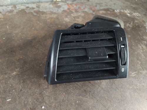 BMW E46 Coupe Beifahrer Armaturenbrett Luftausströmer 8361897 - Y2/17 #OC57