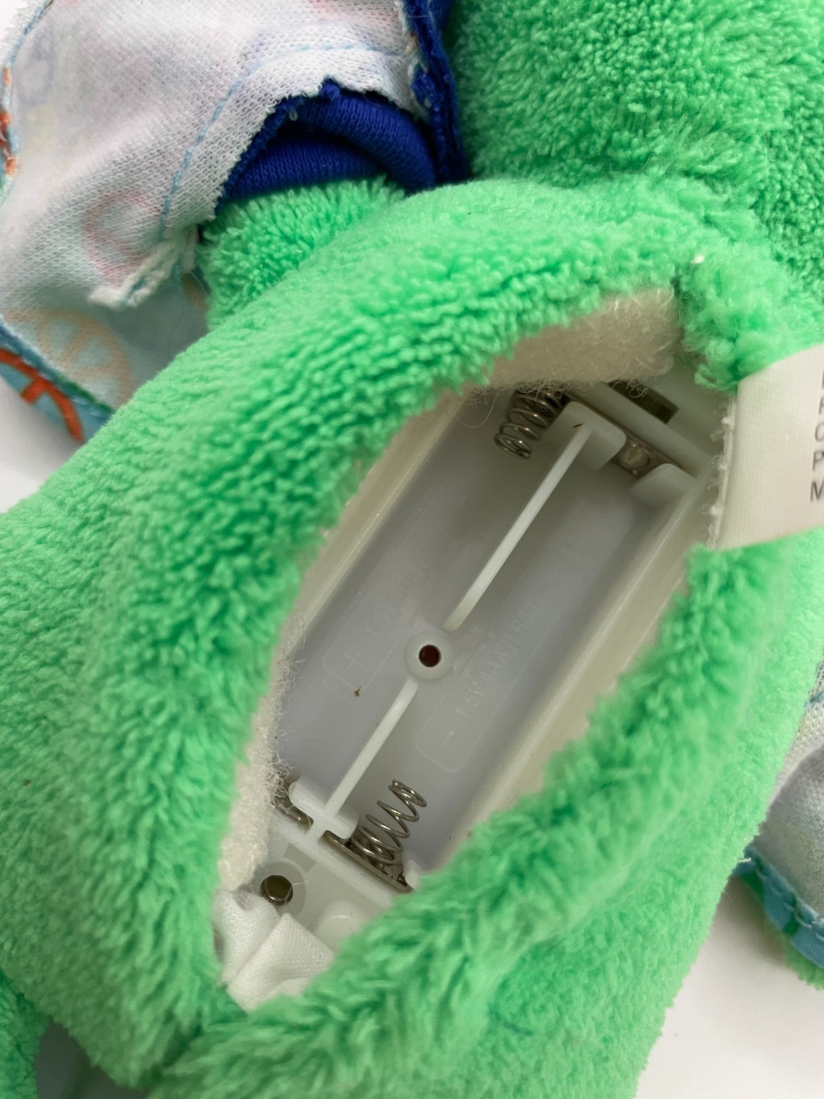 Fisher Price Sing-a-ma-jigs Blue Lime Green Peace Shirt 9" 2010 Mattel VIDEO!