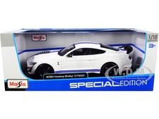 1/18 Scale Maisto 2020 Ford Mustang Shelby GT500 White with Blue Stripes