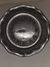 Zinn Wanduhr,  Reliefartiges Ziffernblatt Römische Zahlen, 1960/80, Junghans