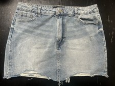 Women s Size XL Refuge Denim Y2K Style Light Wash Mini Skirt With Pockets