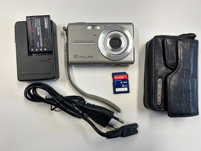 Casio Exilim EX-Z7 Digitalkamera 7.2MP - Silber - wenig benutzt & guter Zustand