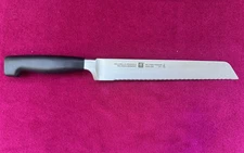 Zwilling J.A. Henckels No Stain Friodur 8" Serated Bread Knife 31076-200 Germany