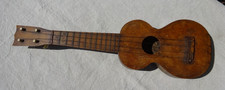 Alte Ukulele O Hawaii ca. 51,5 cm