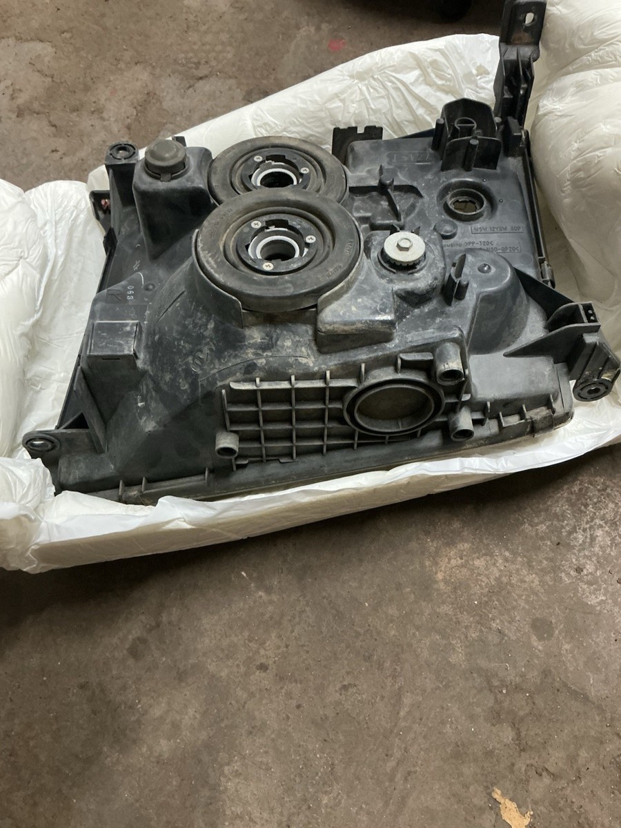 81059-60040 PASSENGER TOYOTA OEM LAND CRUISER 100 SERIES UZJ100 98
