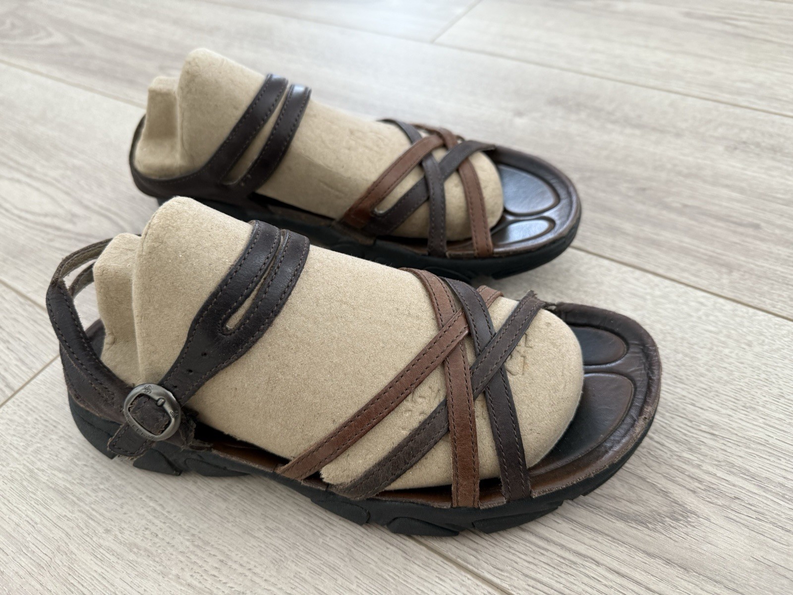 Sandali Keen donna Napoli in pelle marrone con cinturino stile pescatore taglia US 10 5