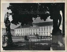 1959 Press Photo View Of The Bellevue Castle In West Berlin Germany - nea76393