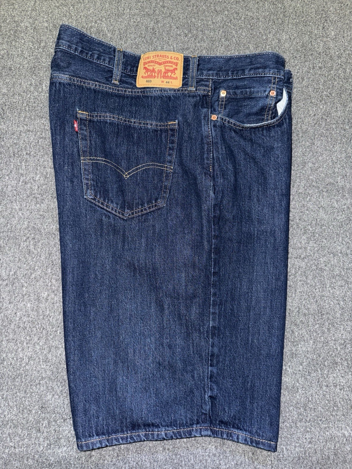 Levi's 469 Men shorts SZ 44 Loose Fit Dark Blue Denim Shorts 12