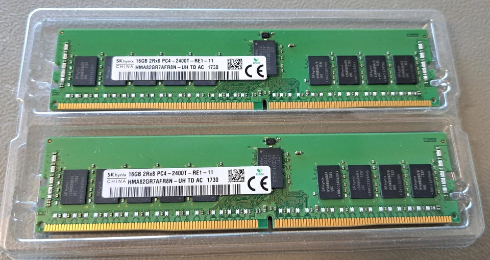 2x 16 GB RDIMM  ECC Hynix HMA82GR7AFR8n-UH DDR4 2400T