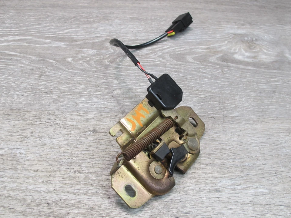 91-99 MITSUBISHI 3000GT TRAVA DE TRAVA DE TAMPA DE PORTA-MALAS TRASEIRA FABRICANTE DE EQUIPAMENTO ORIGINAL - Imagem 3 de 4