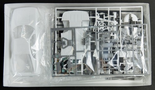 HASEGAWA 1/24 Ferrari 348 tb #20230 scale model kit - Picture 3 of 10