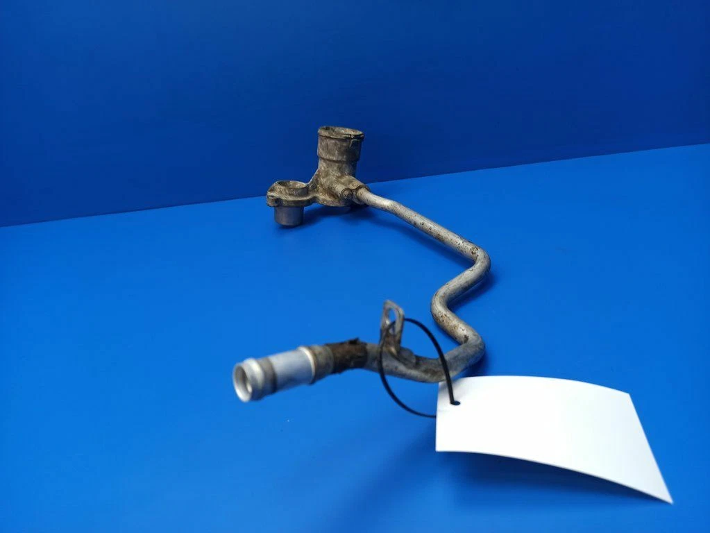 Mercedes-Benz C W203 W209 Engine water coolant pipe hose 