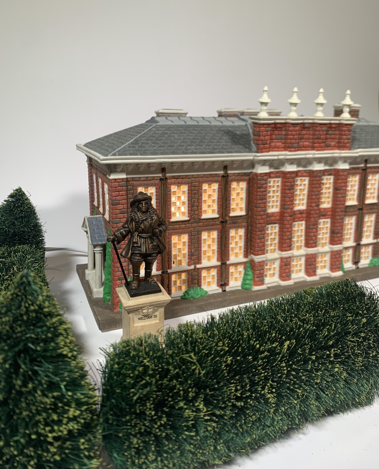 DEPT 56 KENSINGTON PALACE DICKENS 58309 HERITAGE VILLAGE CHRISTMAS eBay