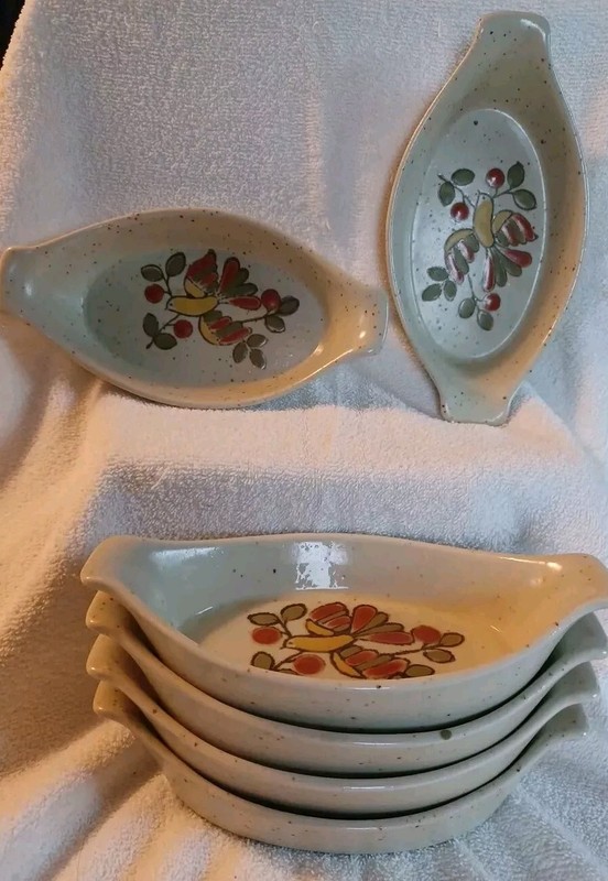 VTG Otagiri Bird Berry Pattern RARE! Au Gratin  Casserole Dishes set of 6 HTF