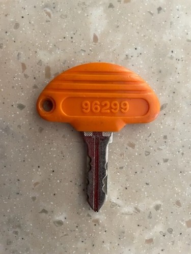 OEM PACHISLO SLOT MACHINE DOOR KEY # 96299 Universal Machines | eBay