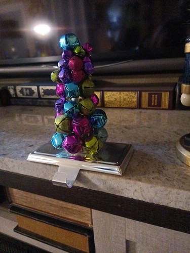 Bells Stalking Holder - Picture 2 of 3
