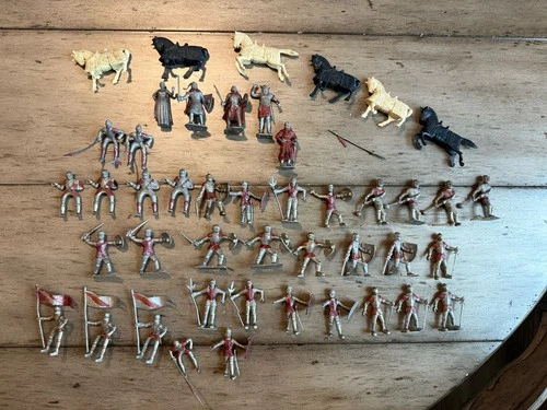 Vintage 1950s Louis Marx Prince Valiant Medieval Knights Castle Huge Plastic Lot