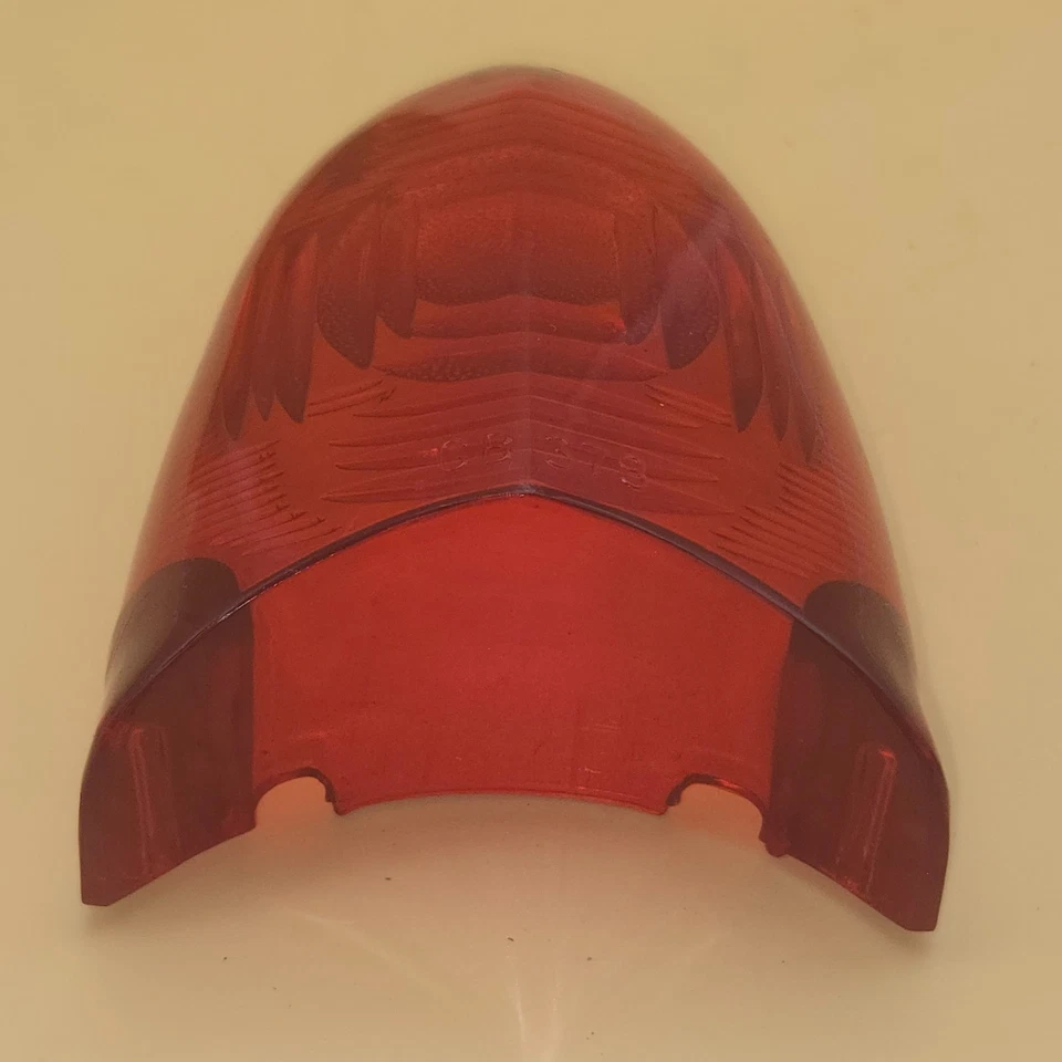 PLYMOUTH BELMONT BELVEDERE PLAZA SAVOY 1954 luz de parada y trasera lámpara lente nuevo de stock Foto 3 de 4