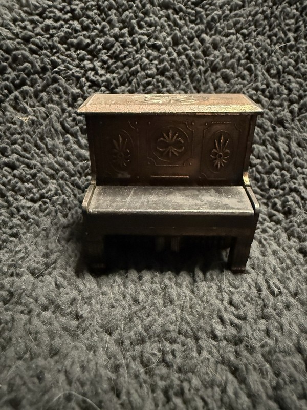 Vintage Upright Piano Pencil Sharpener Die-Cast Miniature Antique Bronze Tone