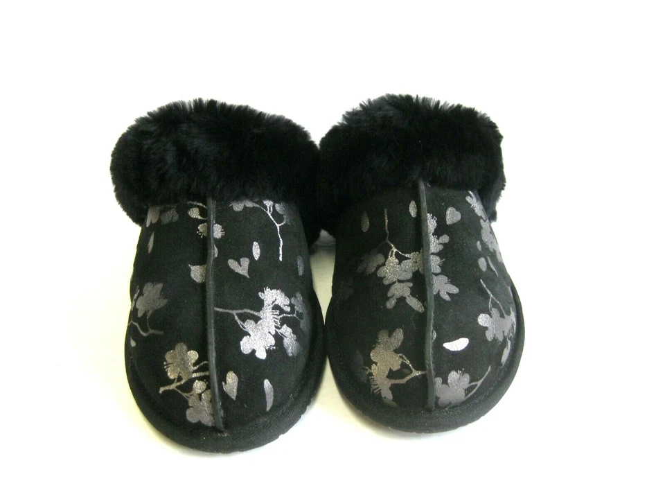 ZAPATILLA MUJER UGG SCUFFETTE II LÁMINA FLORAL NEGRA EE. UU. 9/UK 7/EU 40 Foto 2 de 4