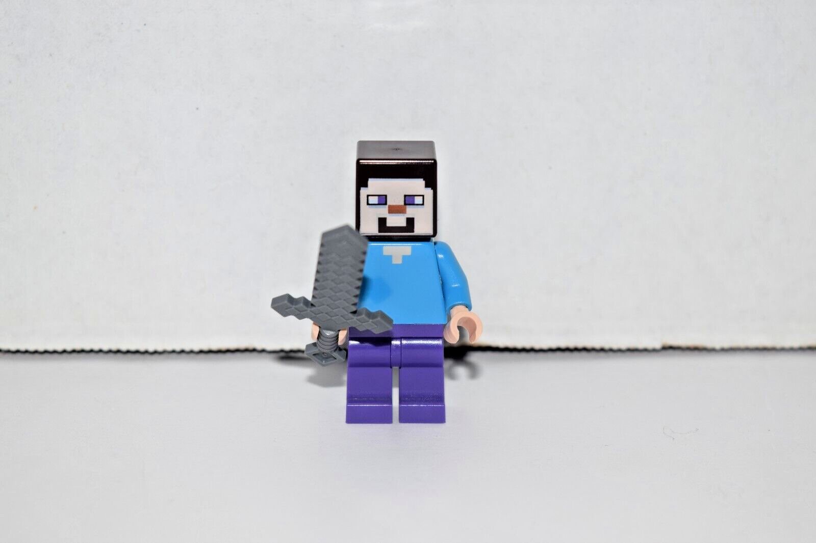 LEGO Minecraft Steve Minifigure (min009) with Sword 21166 21147 21113 21167