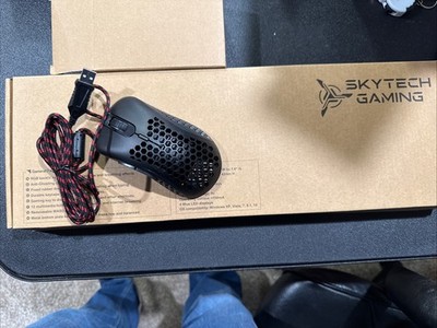 Skytech Wired Light Up Mechanical Gaming Keyboard K-1000 Black Full Size NIB