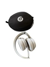 Beats by Dr. Dre White Over-Ear Headphones with Case